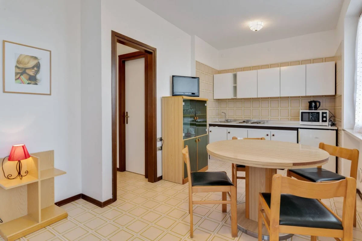 Gianni Two-Bedroom Garden Apartment