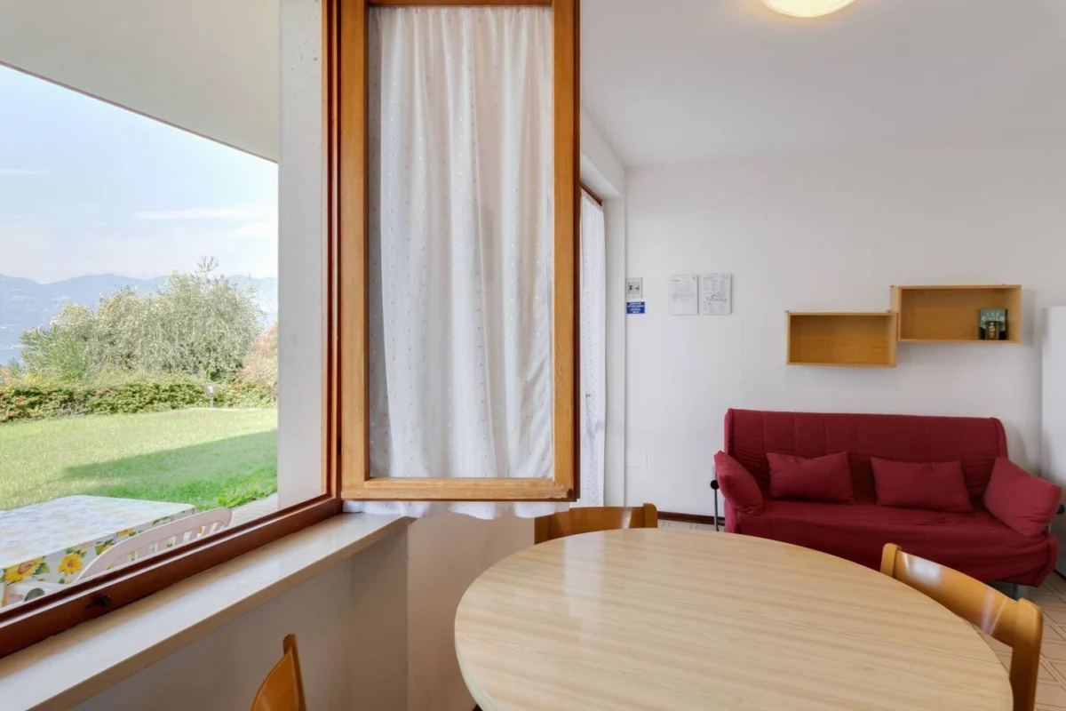Gianni Two-Bedroom Garden Apartment