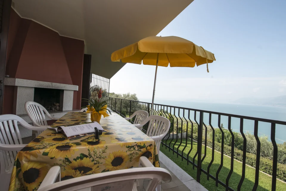 Gianni Three-Bedroom Terrace Apartment