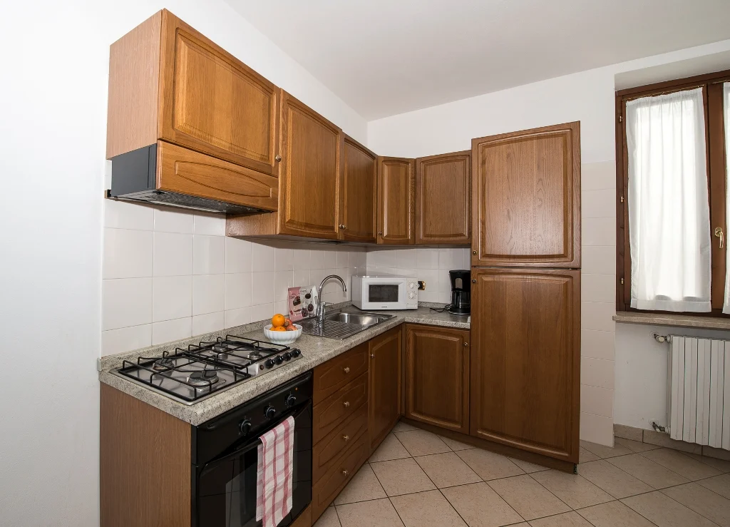 One-Bedroom Apartment with Rear View