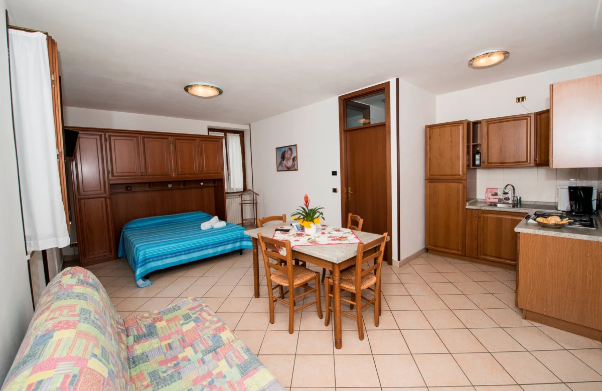 Bottrigo Two-Bedroom Apartment with Rear View