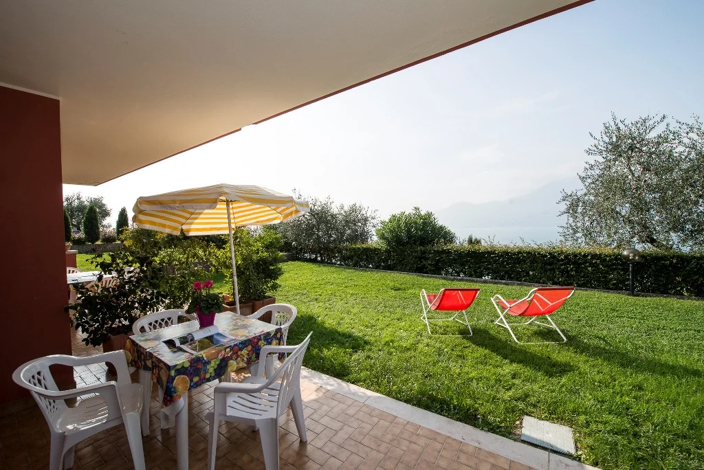 Gianni One-Bedroom Garden Apartment